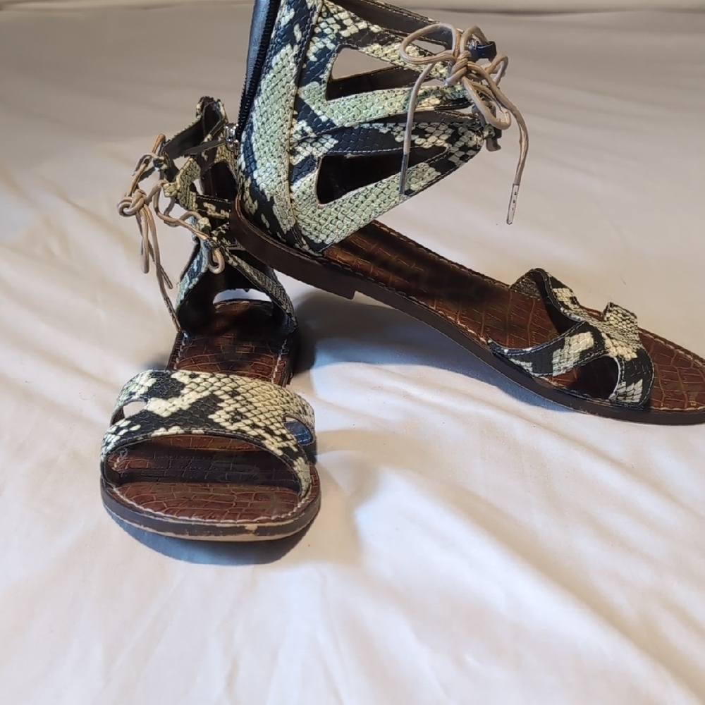 Sam Edelman Black and Green Gwenna Lace-Up Sandals - Picture 7 of 7